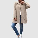 Martina - Klassinen oversized-takki napeilla