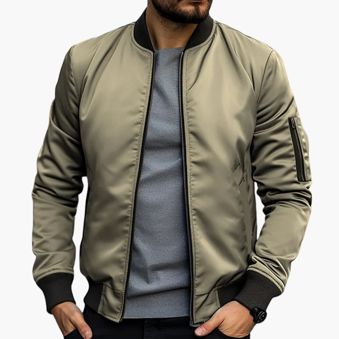 Lukáš – Bomber-takki