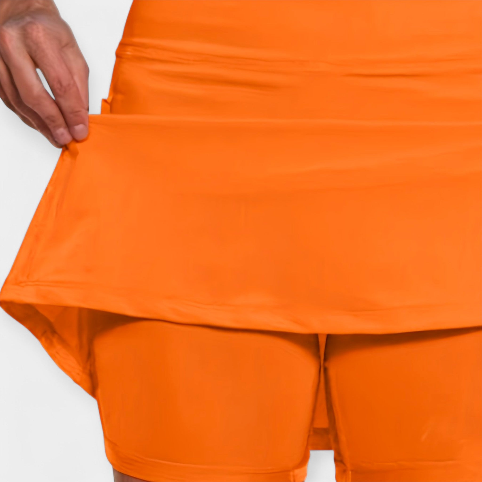 Korkeavyötäröiset hame-shortsit