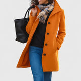 Scarlethia – Tyylikäs takki joka tilanteeseen