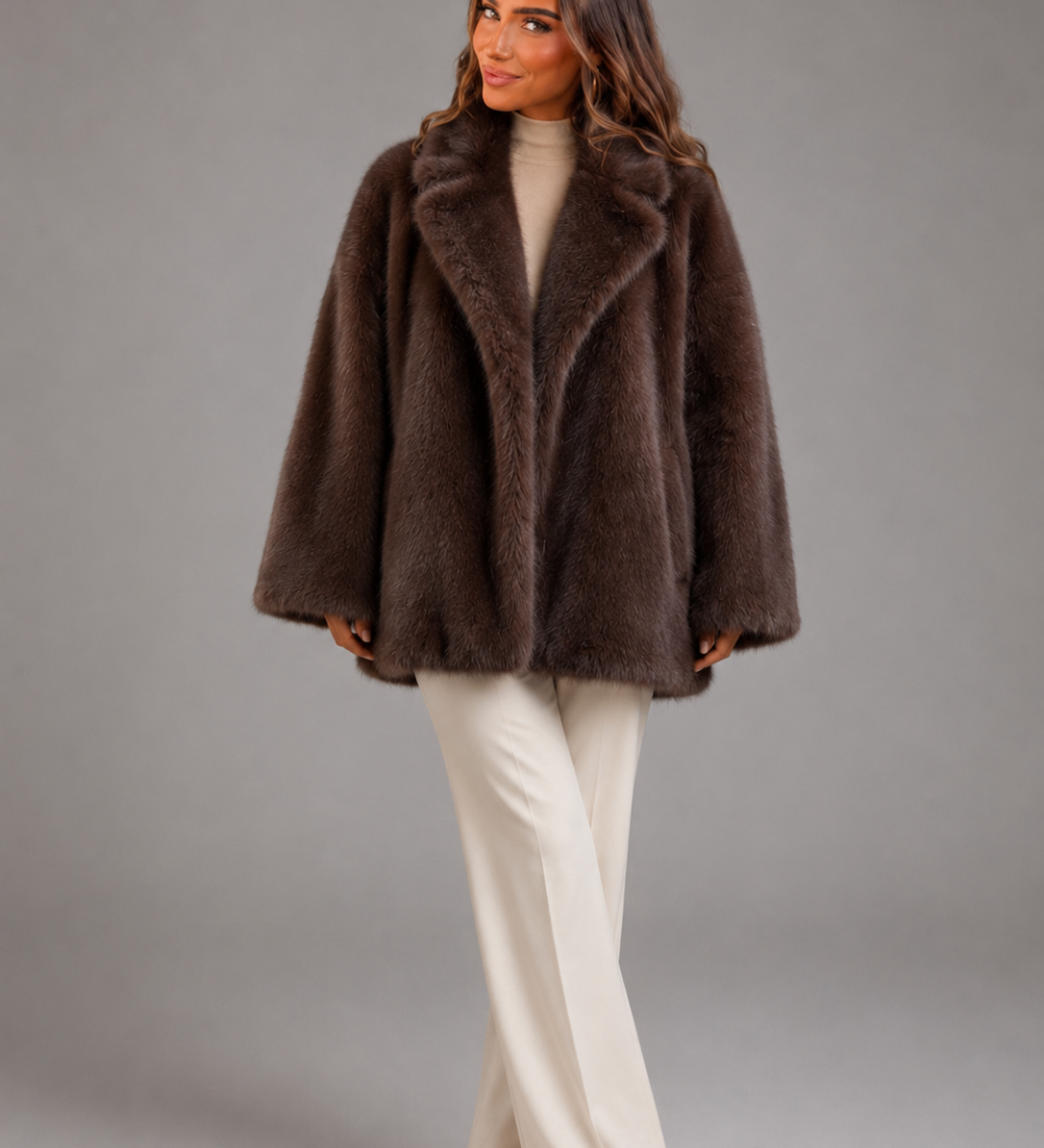Elli – oversize tekoturkistakki avoimella etuosalla