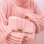 Paulina - Pehmeä valkoinen huppari pitkillä hihoilla