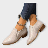 Veronika – Tyylikkäät Slip-On-kengät matalalla korolla