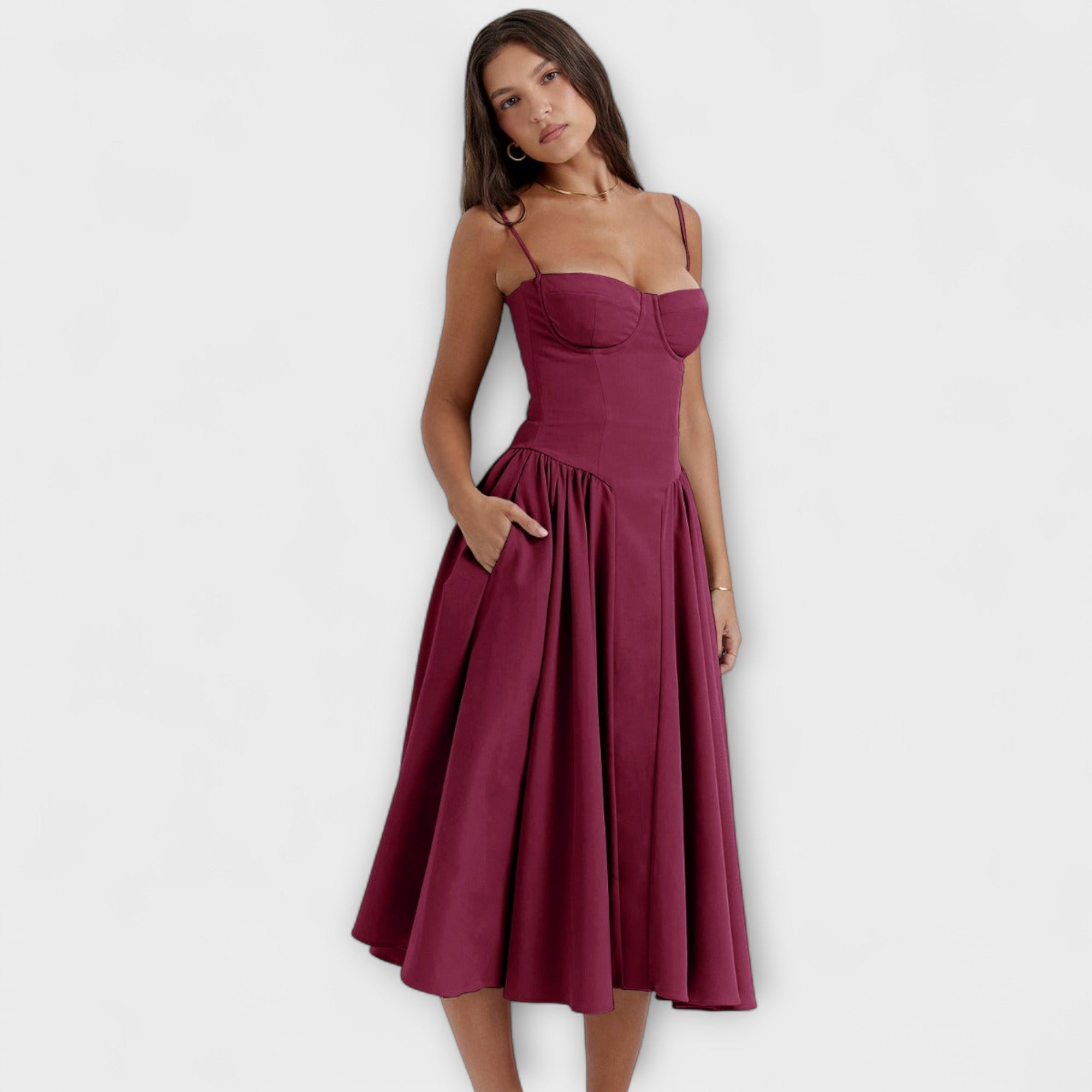 Rosalie - elegantit hihattomat korsettimekot