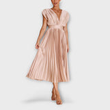 Maria - Tyylikkäät pliseeratut mekot
