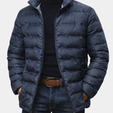 LÄMMIN JA ELEGANTTI TÄYTTÖTAKKI MIEHILLE