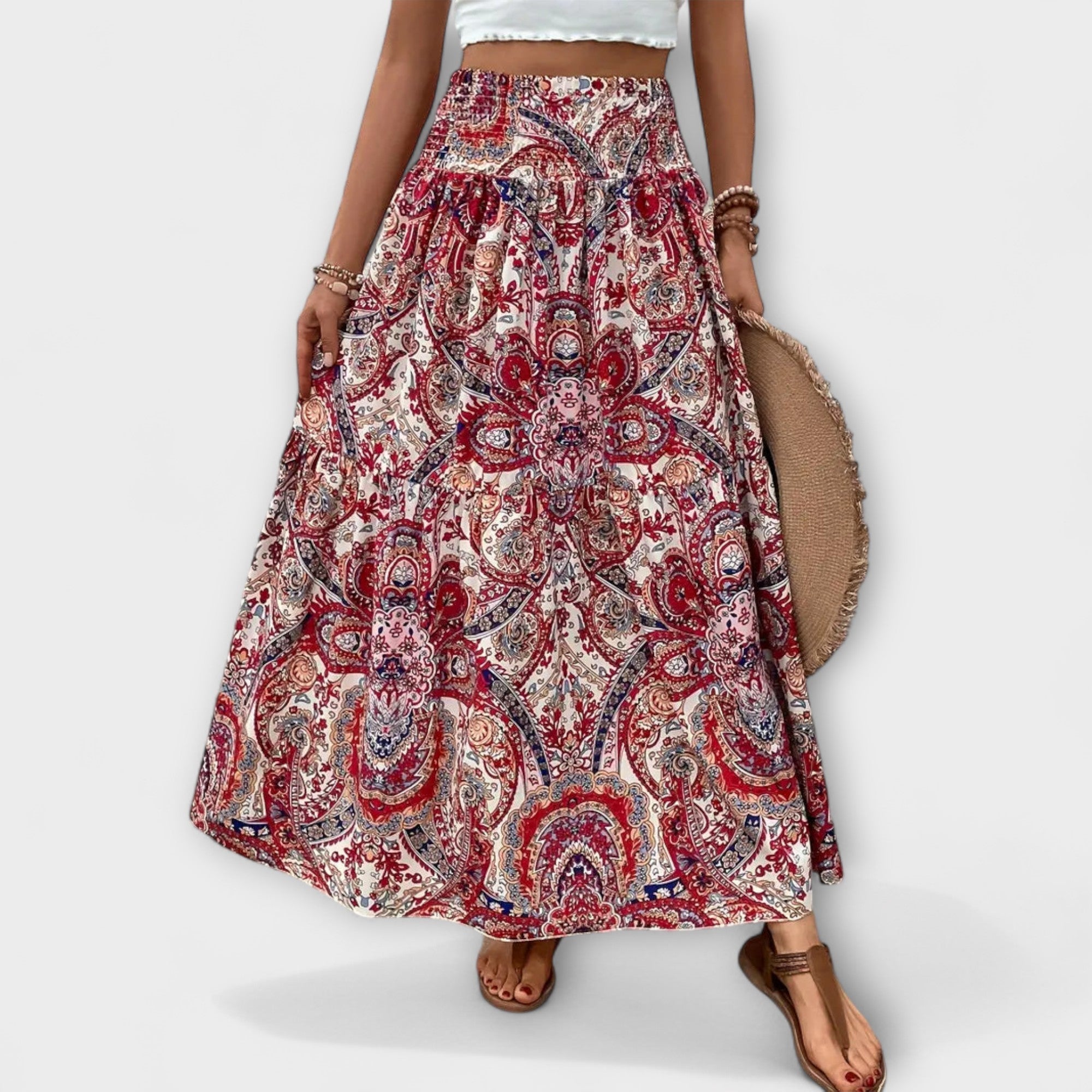 Mukava kuviollinen mekko