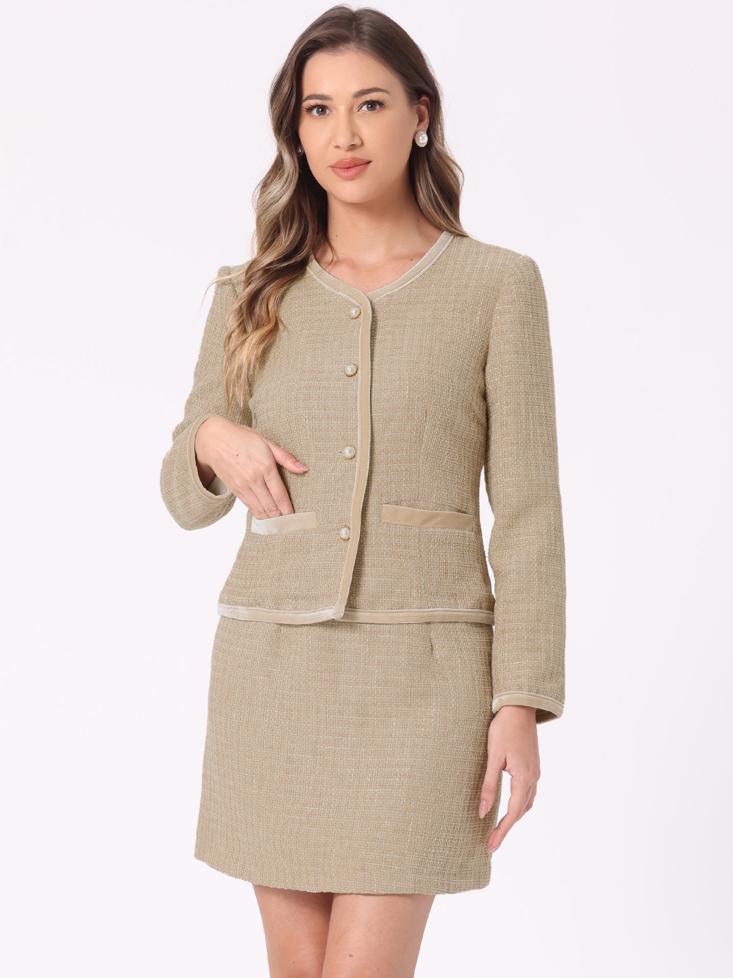 Kahden osan setti: ruudullinen tweed-bleiseri ja minihame