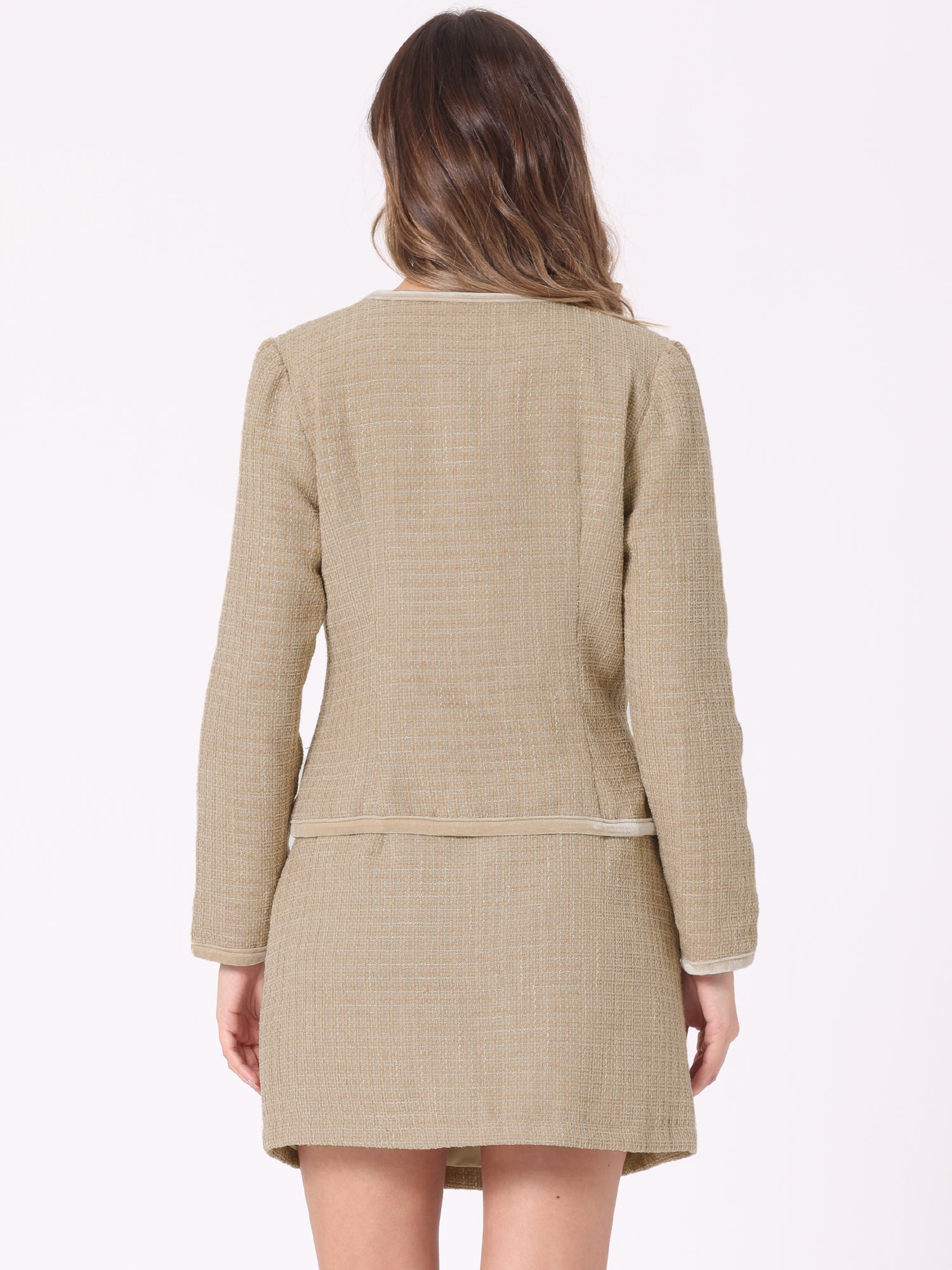 Kahden osan setti: ruudullinen tweed-bleiseri ja minihame