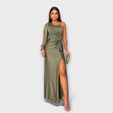 Julie – eleganttiset mekot hienostuneella tavalla